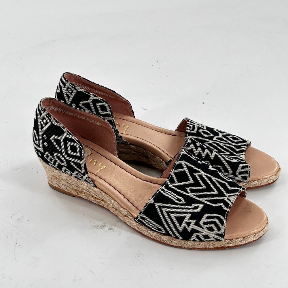 FSNY Batik Wedge Sandals 6.5 Espadrilles Black White Travel Beach Resort Cruise - Picture 4 of 6